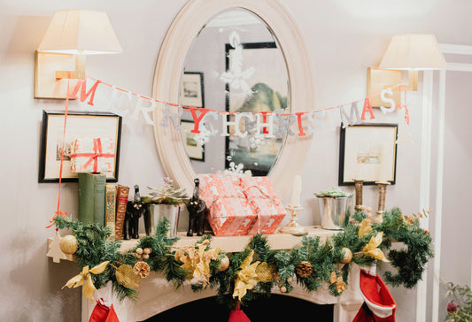 Tendances de Noël 2025 : Les couleurs, thèmes et objets déco qui marquent la saison